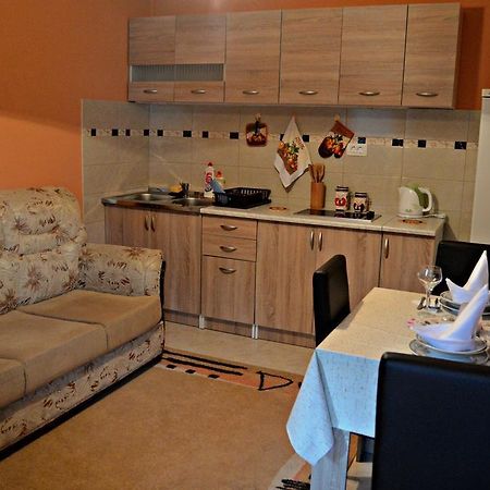 Apartments Bucin Kotor Bagian luar foto
