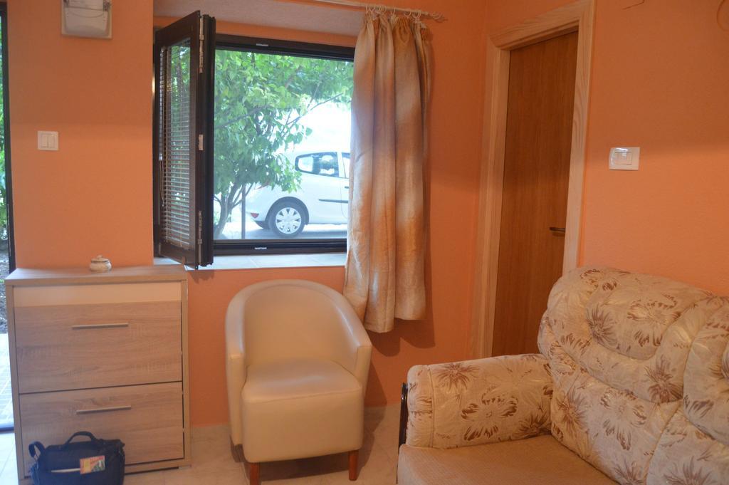 Apartments Bucin Kotor Bagian luar foto