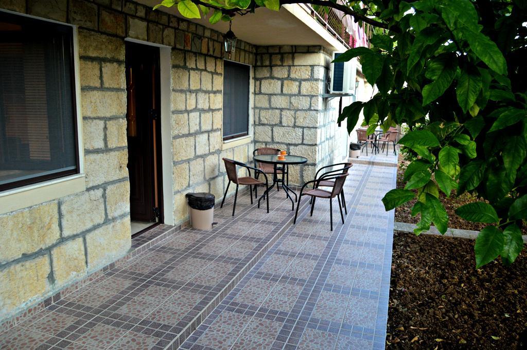Apartments Bucin Kotor Bagian luar foto
