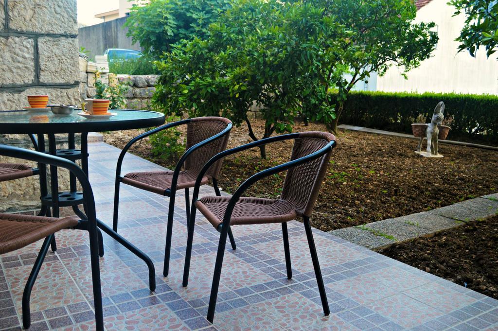 Apartments Bucin Kotor Bagian luar foto