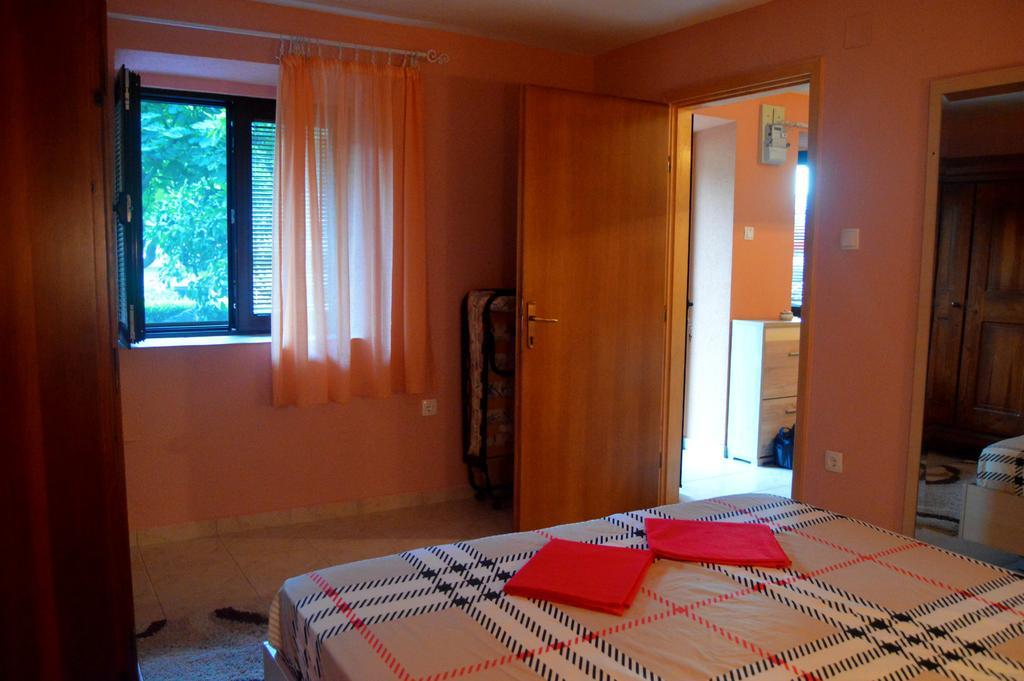 Apartments Bucin Kotor Bagian luar foto